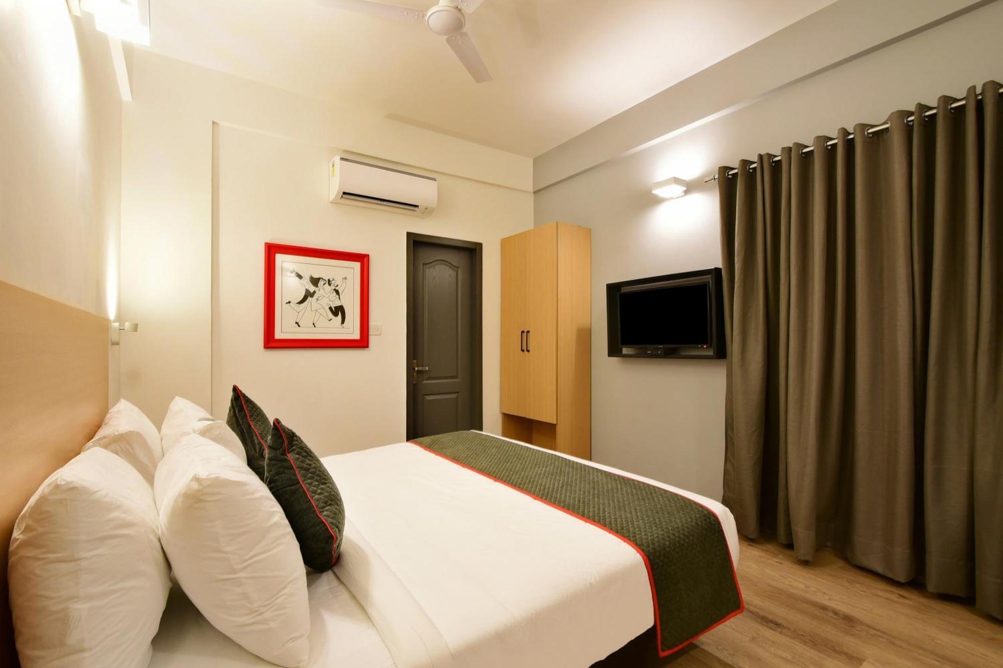 Townhouse Airport Road Hotell Yelahanka Eksteriør bilde