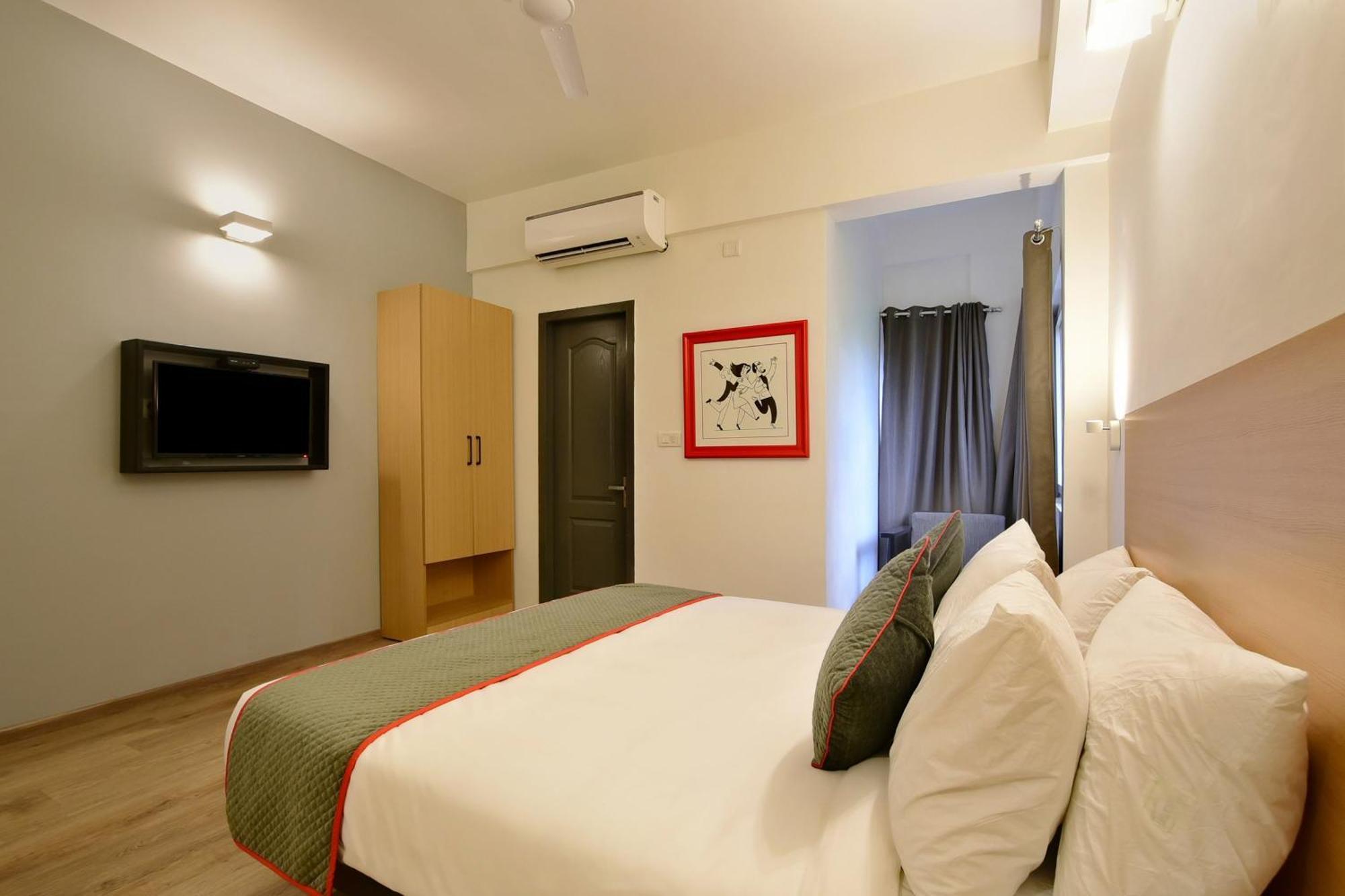 Townhouse Airport Road Hotell Yelahanka Eksteriør bilde