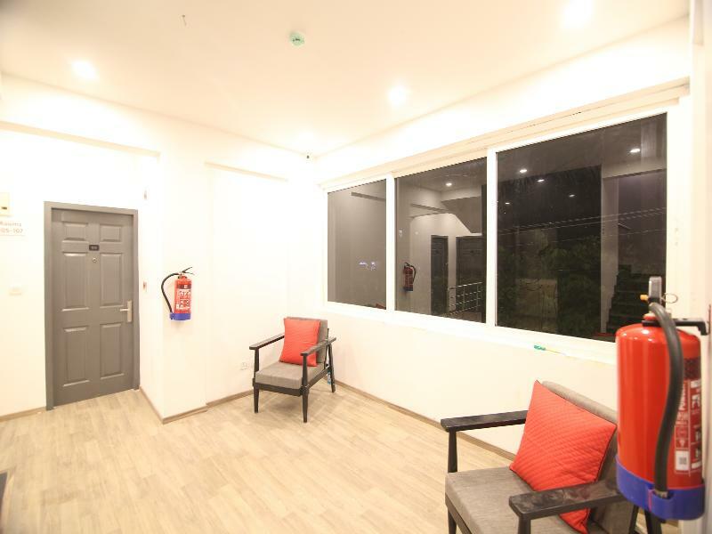 Townhouse Airport Road Hotell Yelahanka Eksteriør bilde