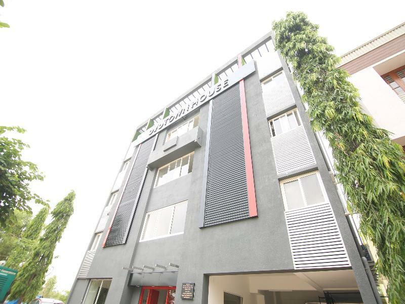 Townhouse Airport Road Hotell Yelahanka Eksteriør bilde
