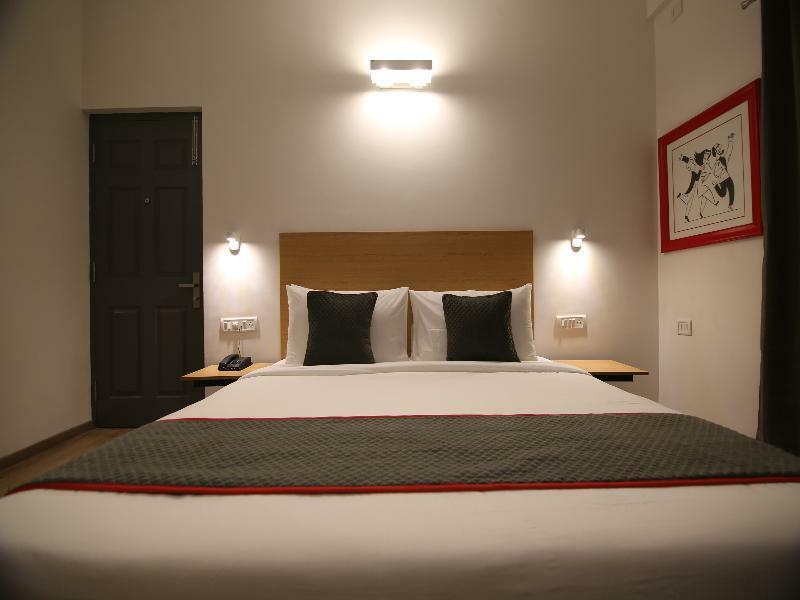 Townhouse Airport Road Hotell Yelahanka Eksteriør bilde