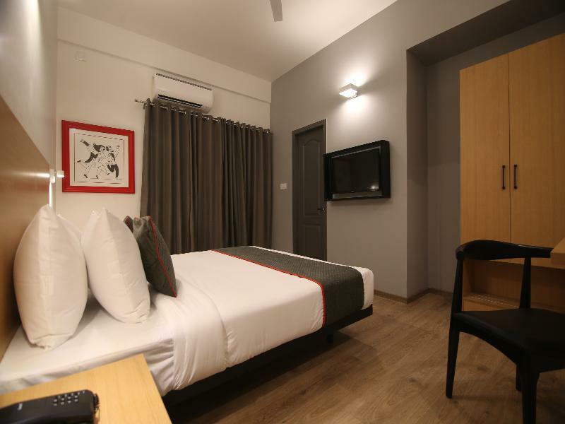 Townhouse Airport Road Hotell Yelahanka Eksteriør bilde